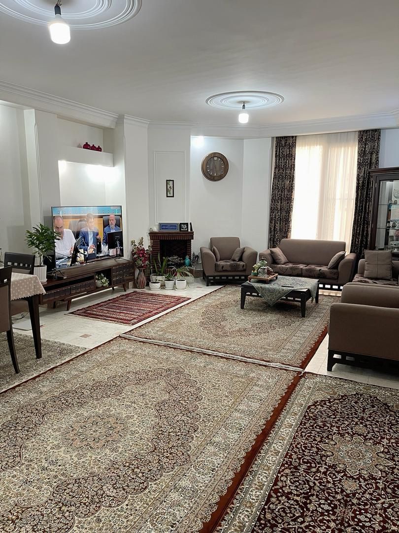 73متر /2خواب/ پرده خور بازسازی شده|اجارهٔ آپارتمان|تهران, صادقیه|دیوار