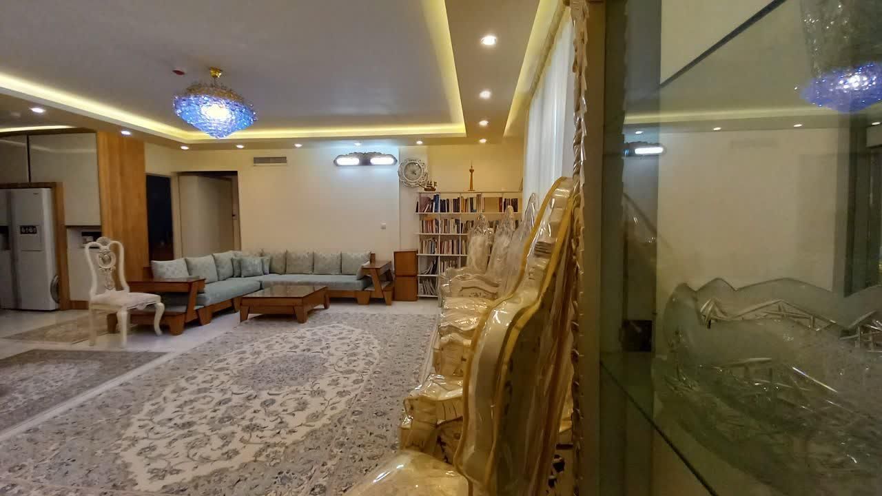 ۹۰متر آپارتمان/۲خ/خ مولوی/دوکله نور فول|اجارهٔ آپارتمان|اصفهان, لاله|دیوار