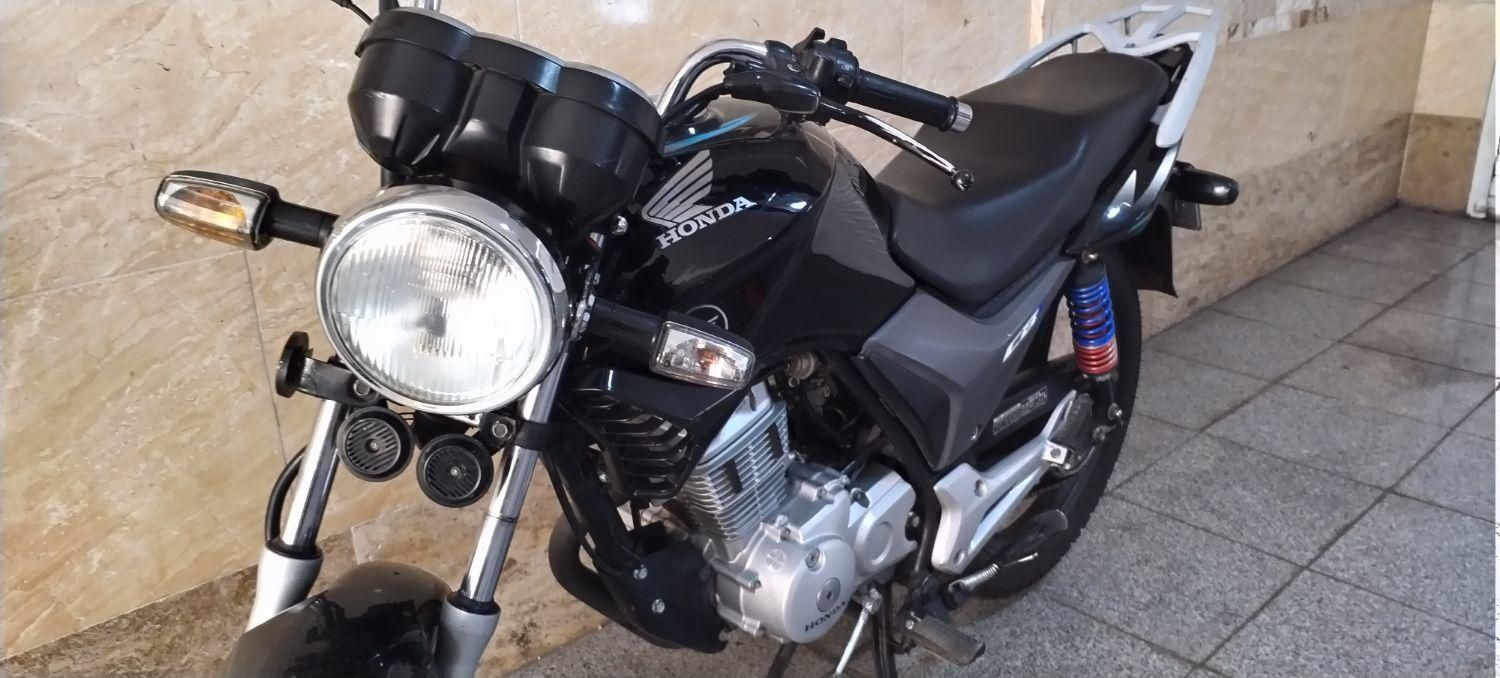 هوندا cb 150 اصل|موتورسیکلت|تهران, میدان ولیعصر|دیوار