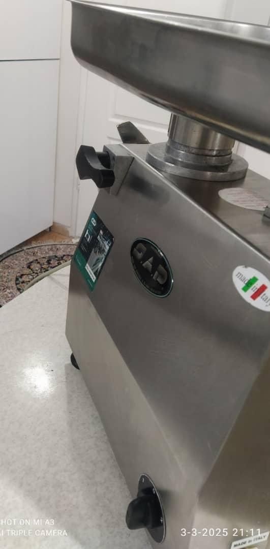 چرخ گوشت ایتالیایی SAPچرخگوشت صنعتی رومیزی گیربکسی|خردکن، آسیاب، غذاساز|تهران, اکباتان|دیوار