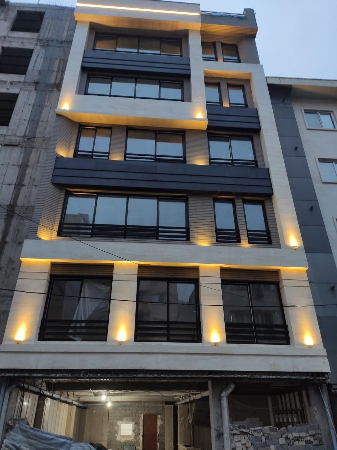 فروش درب و پنجره upvc خرید از  کارخانه|مصالح و تجهیزات ساختمان|لاهیجان, گلستان|دیوار