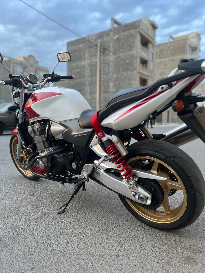 cb 1300|موتورسیکلت|تهران, بهارستان|دیوار