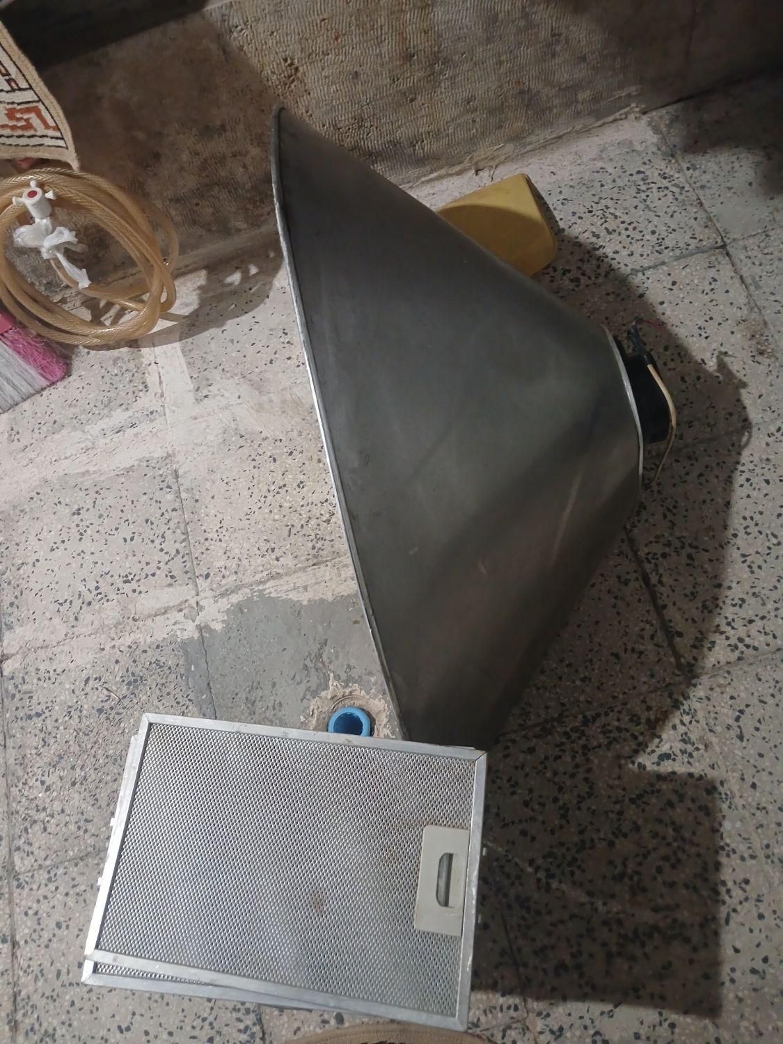 هود نونو|هود|قرچک, |دیوار