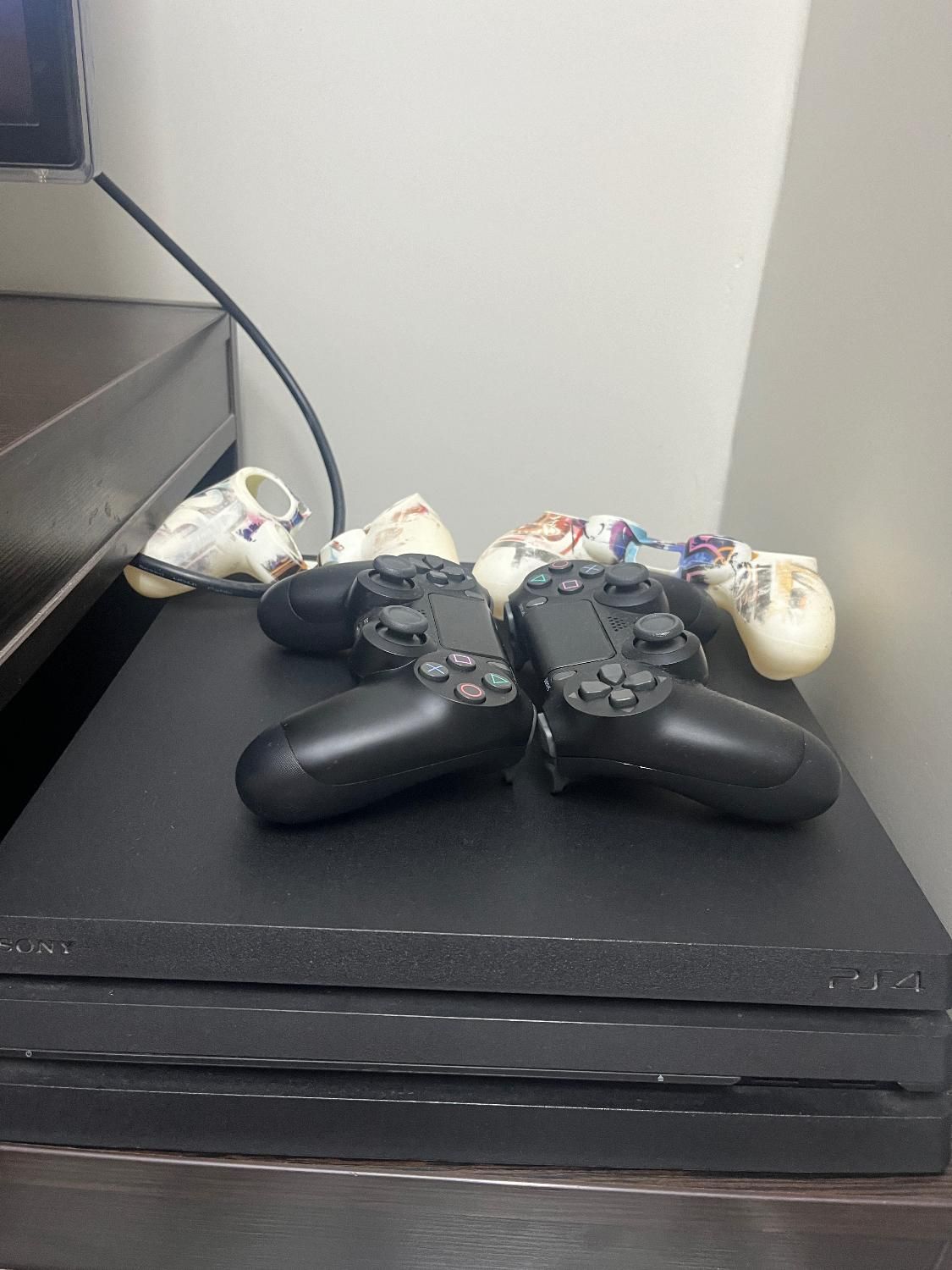 Ps4 pro 1 tra بسیار سالم و نو|کنسول، بازی ویدئویی و آنلاین|تهران, صد دستگاه|دیوار