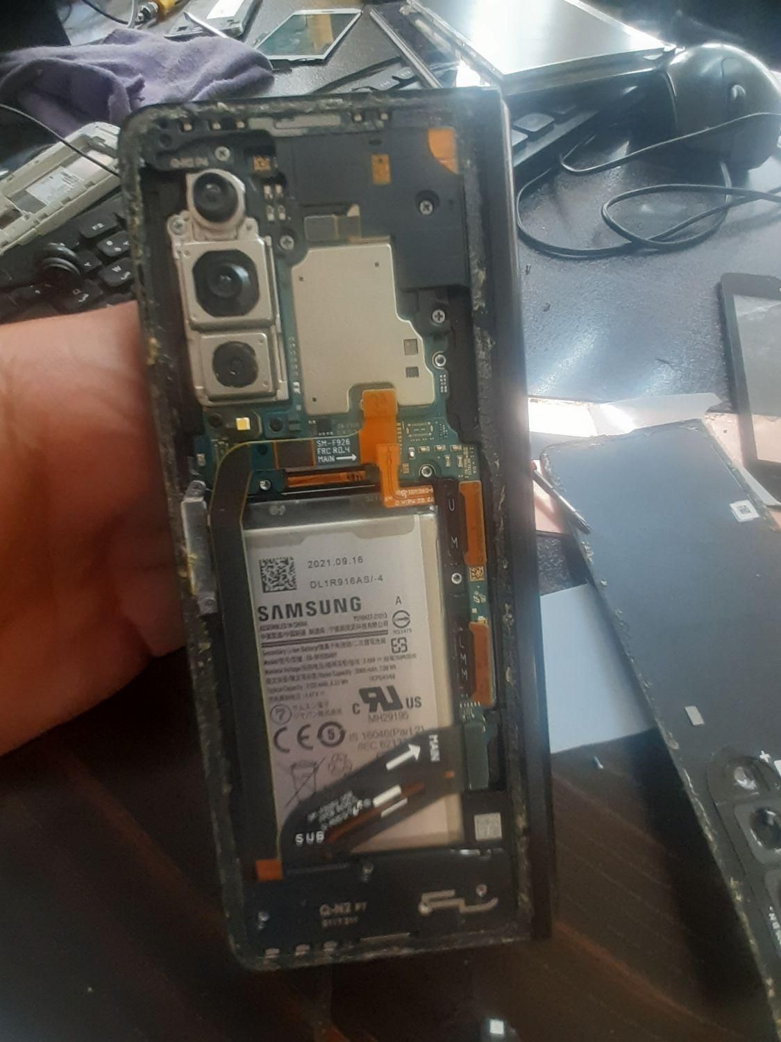 سامسونگ Galaxy Z Fold3 5G با حافظهٔ ۵۱۲ گیگابایت|موبایل|تهران, میدان انقلاب|دیوار
