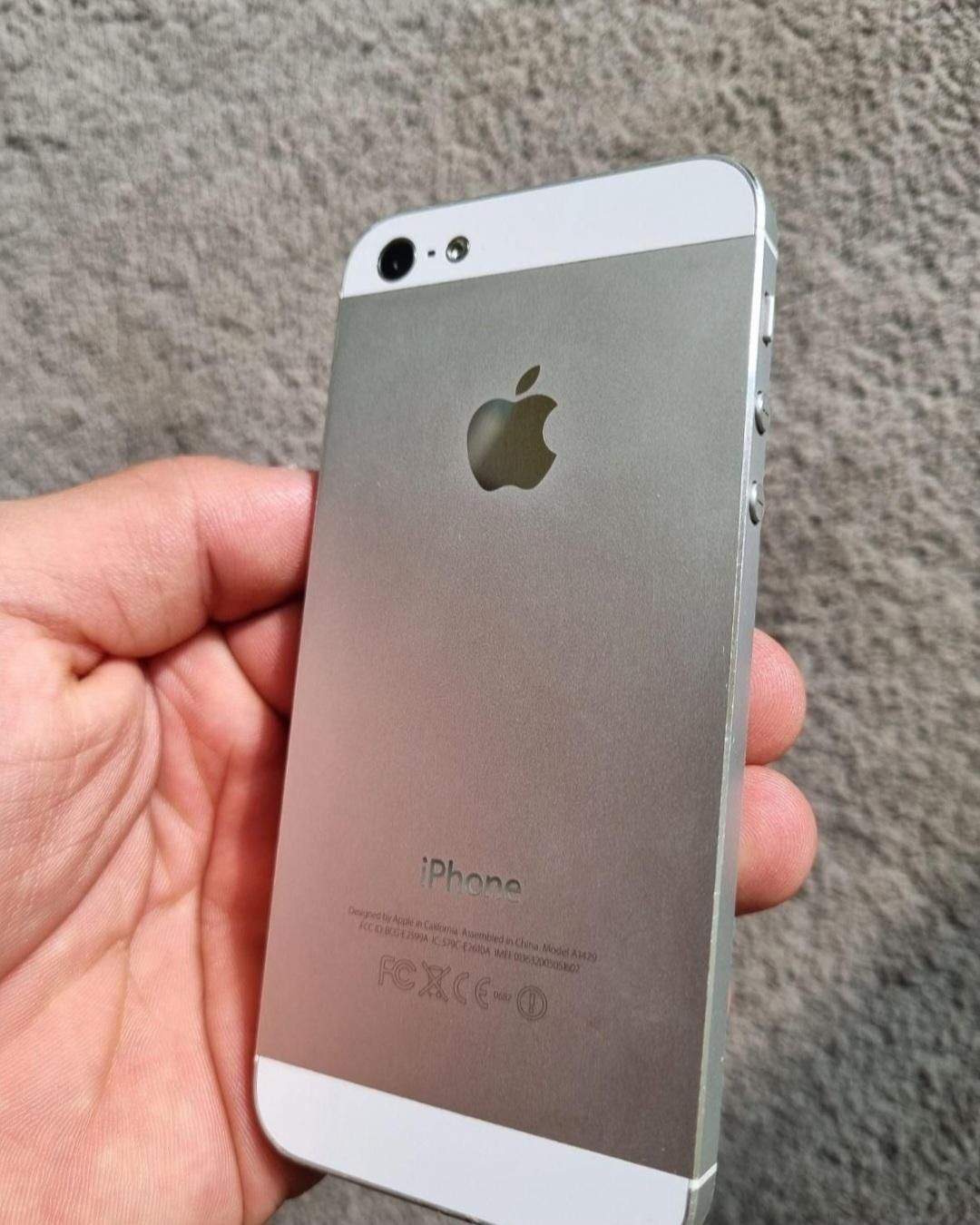 اپل iPhone 5 ۱۶ گیگابایت|موبایل|تهران, طرشت|دیوار