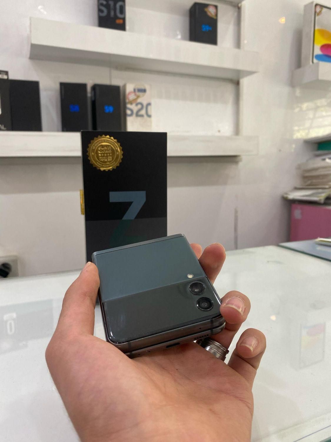 سامسونگ Galaxy Z Flip3 5G با حافظهٔ ۲۵۶ گیگابایت|موبایل|تهران, استاد معین|دیوار
