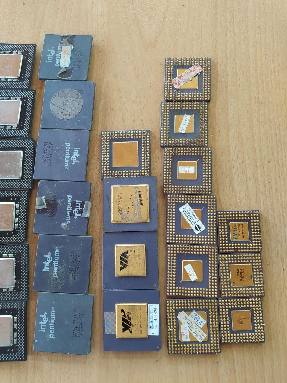 90عدد CPU قدیمی|قطعات و لوازم جانبی رایانه|تهران, شوش|دیوار