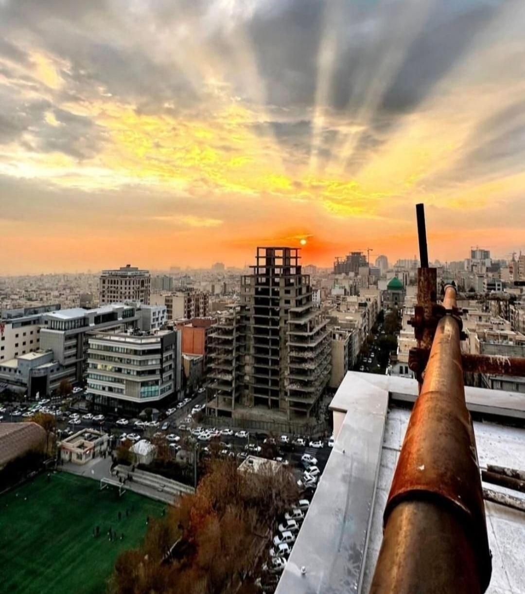 ۸۵ متر سند اداری/ سرمایه گذاری/ بر اصلی ولیعصر|فروش دفتر کار، اتاق اداری، مطب|تهران, الهیه|دیوار