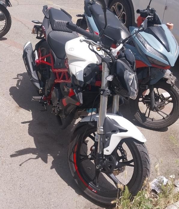 بنلی 250 تک صفر و خشک  benelli tnt 25 n|موتورسیکلت|تهران, میدان انقلاب|دیوار