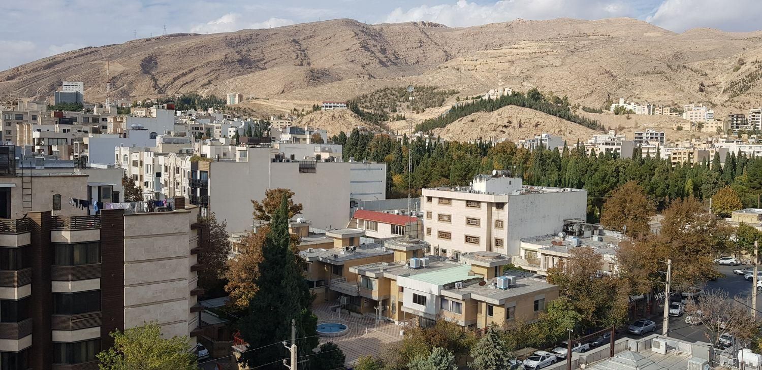 فروش خانه ویلایی ۲۵۰ متری ۴ خوابه در چنچنه|فروش خانه و ویلا|شیراز, چنچه|دیوار