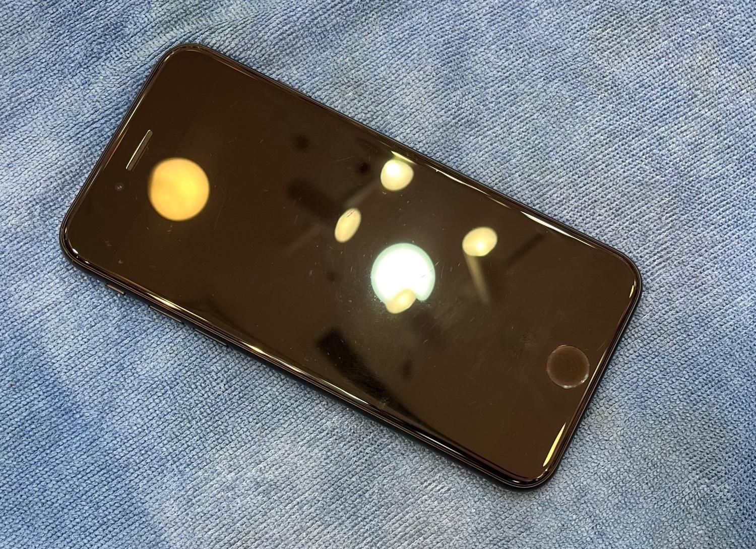 iPhone SE 2020|موبایل|تهران, سنگلج|دیوار