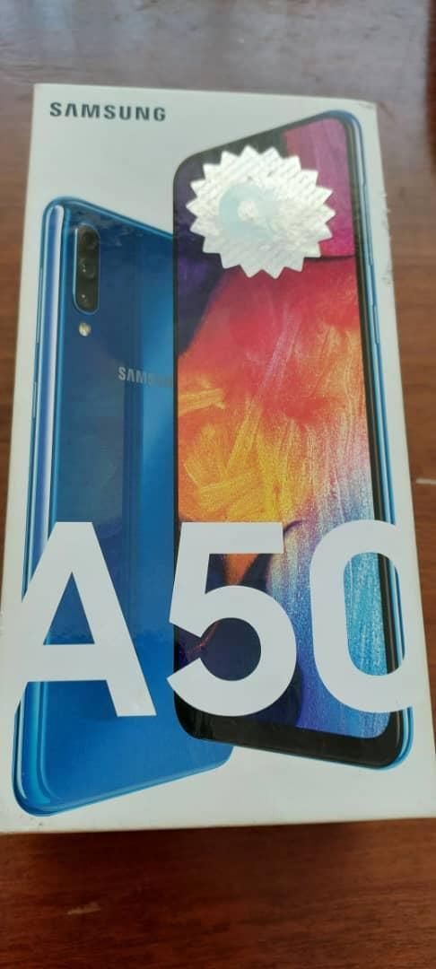سامسونگ Galaxy A50 با حافظهٔ ۱۲۸ گیگابایت|موبایل|تهران, شادمهر|دیوار