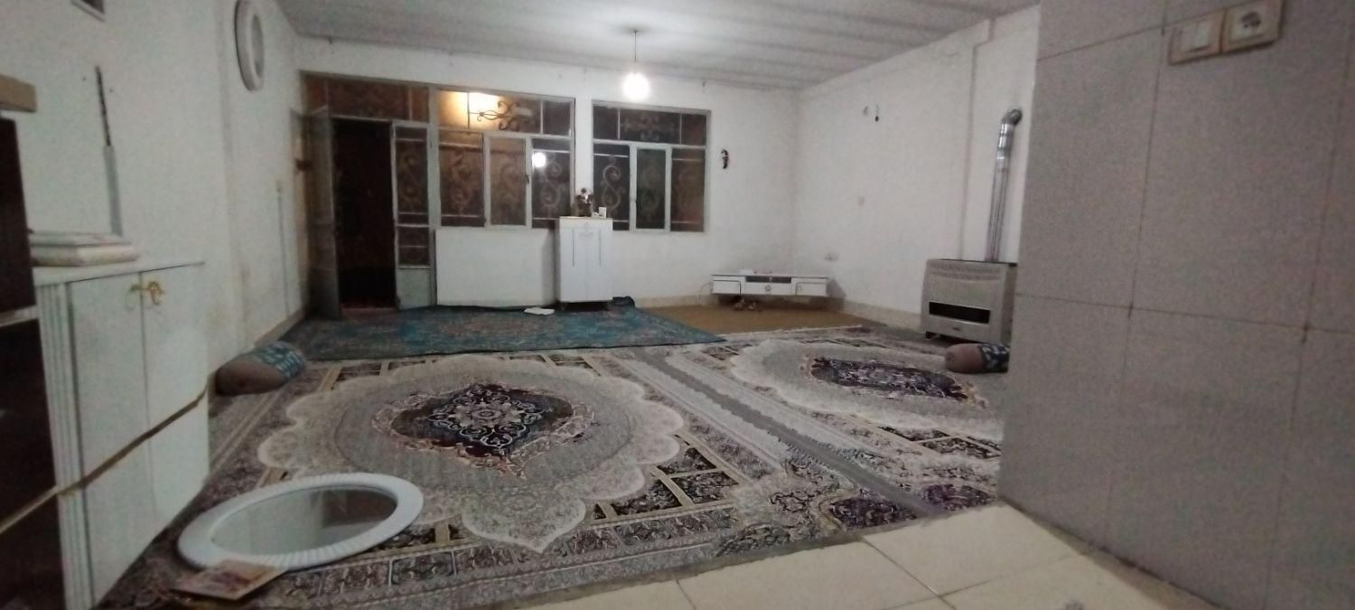 اجاره آپارتمان ۹۵ متری تکواحدی طبقه اول|اجارهٔ آپارتمان|کرج, اخگرآباد|دیوار