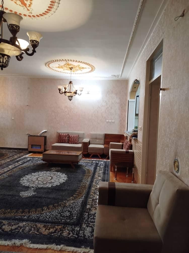 اجاره روزانه/هفتگی/ آپارتمان در قدوسی شرقی|اجارهٔ کوتاه‌مدت آپارتمان و سوئیت|شیراز, قدوسی شرقی|دیوار