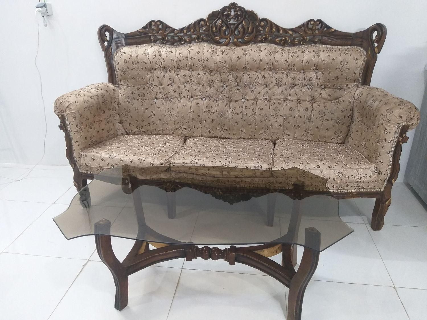 مبل ۹ نفره چوب سلطنتی کار کرده ۸۰۰۰۰۰۰میلیون|مبلمان خانگی و میز عسلی|کنگاور, |دیوار
