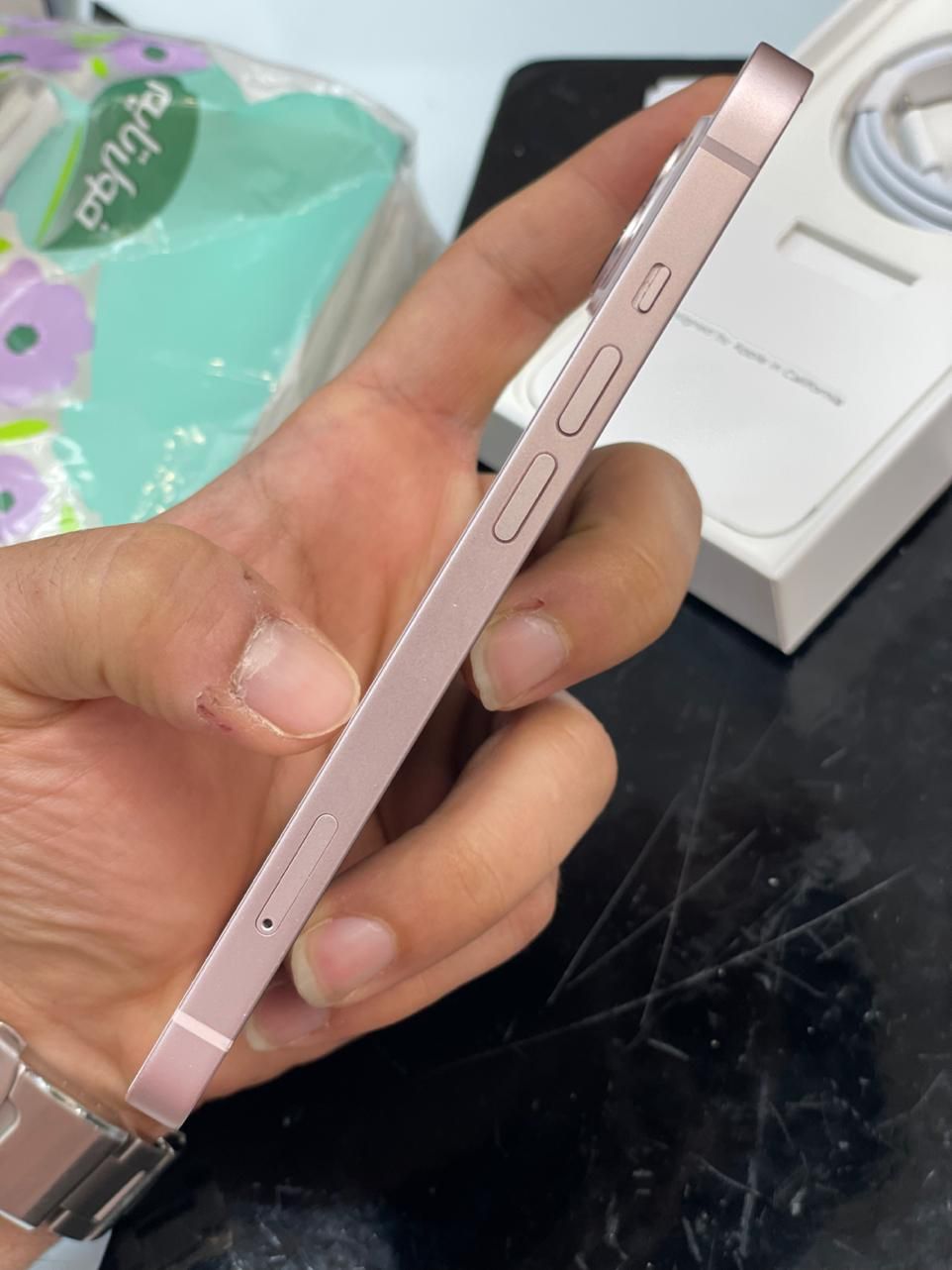 iphone 13 256 ایفون ۱۳ باتری ۹۷ درصد|موبایل|اصفهان, چرخاب|دیوار