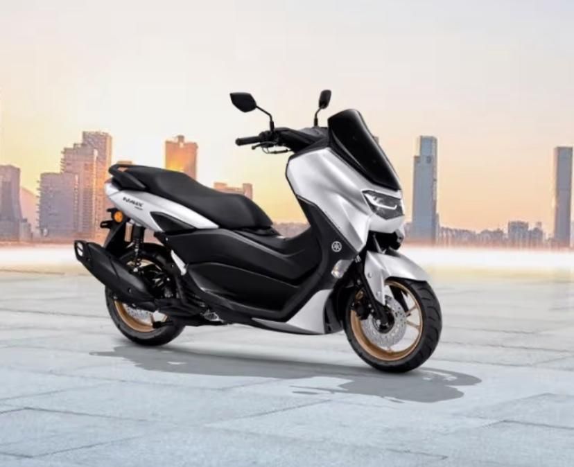 Yamaha N MAX silver یاماها ان‌مکس نقره‌ایی|موتورسیکلت|تهران, بلوار کشاورز|دیوار