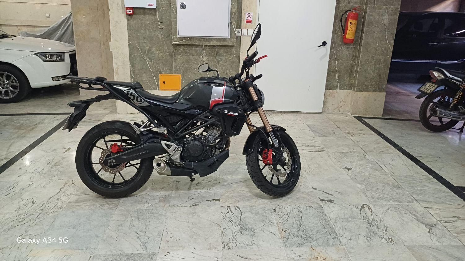 cb150 r هوندا ژاپن اصل|موتورسیکلت|تهران, چهارصد دستگاه|دیوار