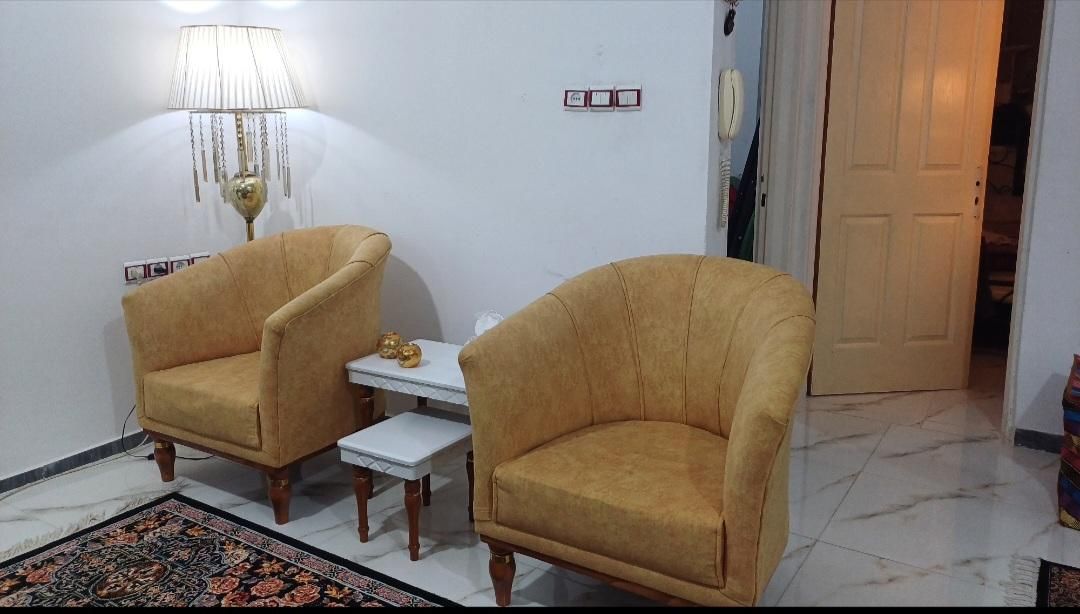 مبل 8نفره درحد نو|مبلمان خانگی و میز عسلی|رشت, استقامت 2|دیوار