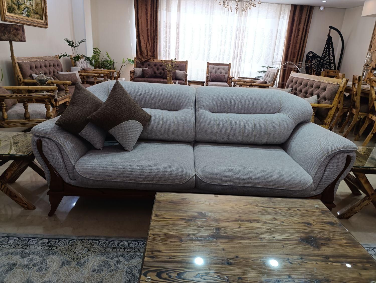 مبل چستر راحتی ۸ نفره|مبلمان خانگی و میز عسلی|تهران, شهرک صدرا|دیوار