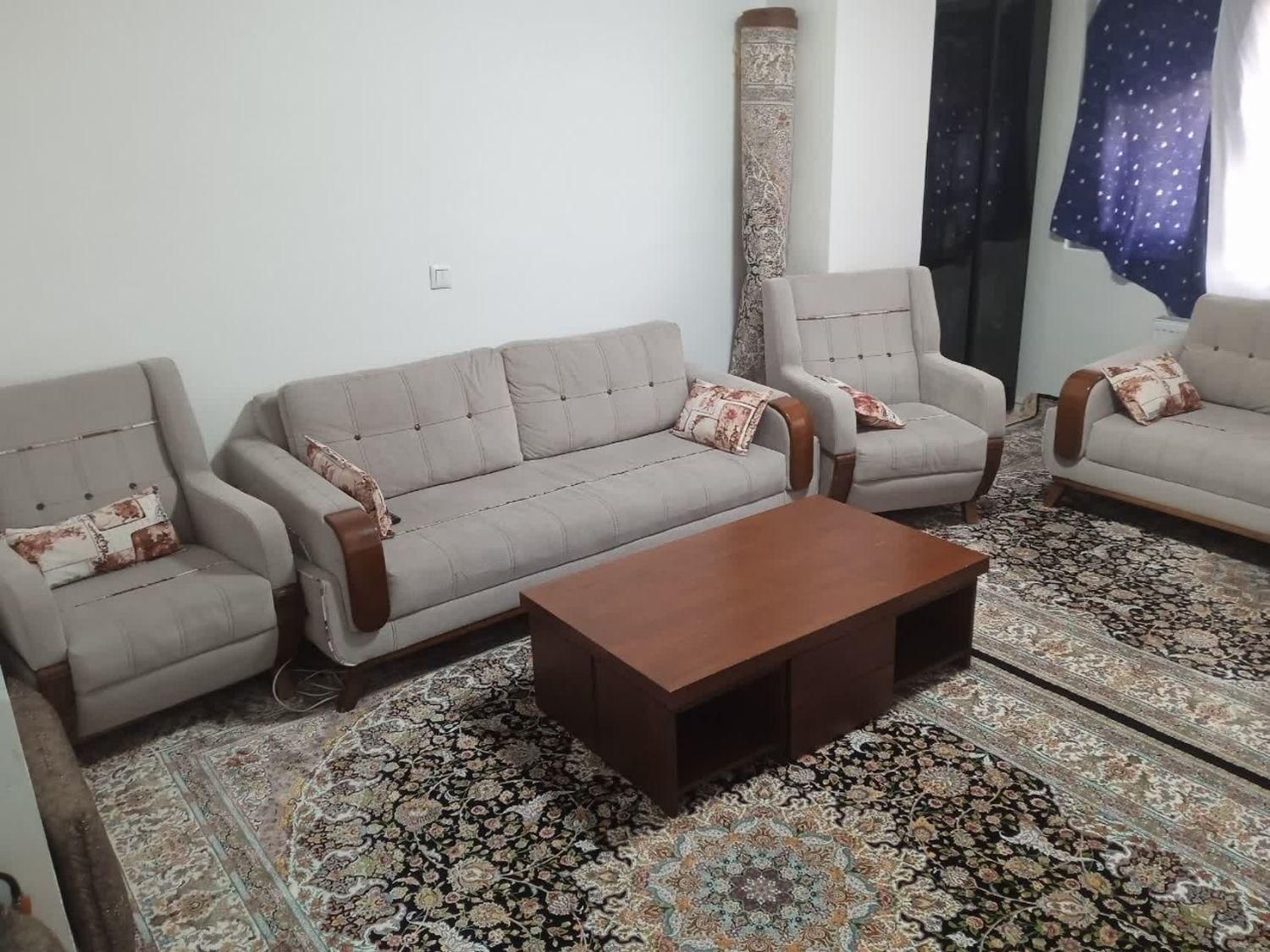 مبل ۷ نفره راحتی|مبلمان خانگی و میز عسلی|تهران, فاطمی|دیوار