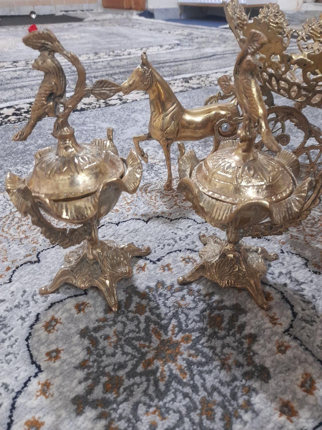 دو عدد قندان برنزی با ی میوه خوری پایه اسبی|ظروف سرو و پذیرایی|تهران, شهرک ولیعصر|دیوار