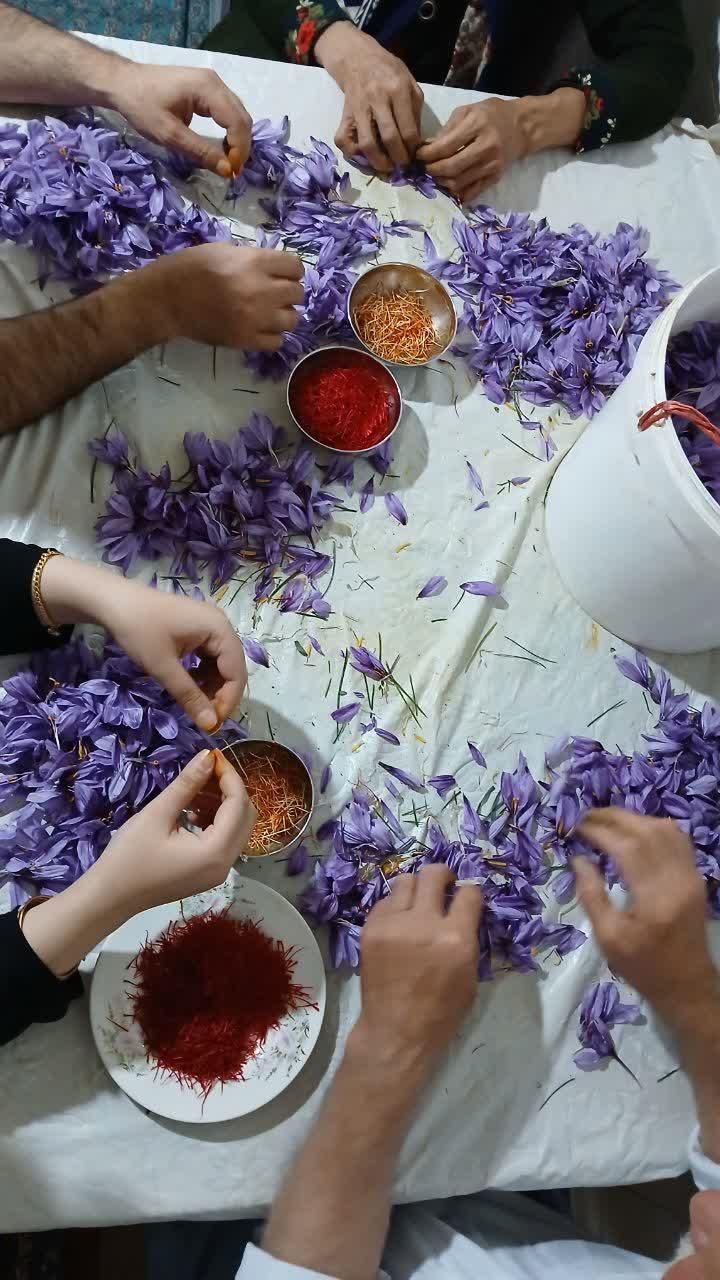 زعفران ممتاز خمین از ۱گرم تا ۲۰۰گرم رنگ وعطرضمانتی|خوردنی و آشامیدنی|تهران, طیب|دیوار