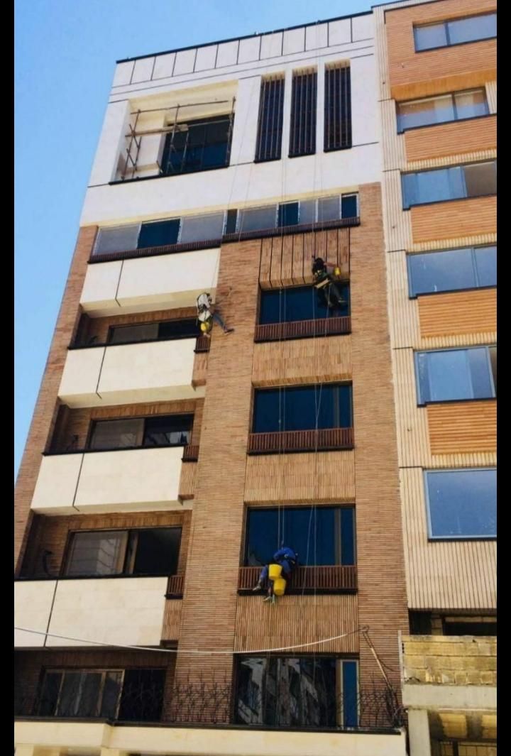 کار در ارتفاع.عایق بندی شستشو پیچ و رولپلاک نانو|خدمات پیشه و مهارت|شیراز, تاچارا|دیوار