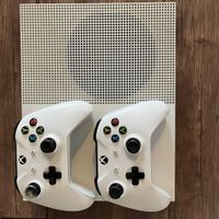 کنسول Xbox one s دو دسته 1TB+ پایه شارژرdobe|کنسول، بازی ویدئویی و آنلاین|تهران, میدان حر|دیوار