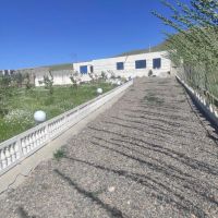 باغ-بوگبسی-دارای-ویلاو-استخرسرپوشیده