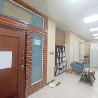 آبدارچی حرفه ای (مومن و موجه)