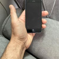 اپل iPhone 5 با حافظهٔ ۱۶ گیگابایت|موبایل|همدان, |دیوار