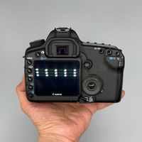 دوربین عکاسی canon 5d ii دست دوم . ایزوکم|دوربین عکاسی و فیلم‌برداری|تهران, خاقانی|دیوار