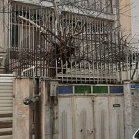 خانه ویلایی حیاطدار دربست دارای دوطبقه و نیم|اجارهٔ خانه و ویلا|تهران, شبیری|دیوار