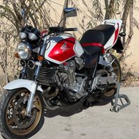 cb1300در حد خشک بی رنگ و بی چین2004عروسک|موتورسیکلت|تهران, آرژانتین|دیوار