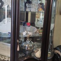 بوفه چوبی وشیشه  آینه بسیار تمیز با چراغ کنترلی|بوفه، ویترین، کنسول|تهران, شهرک پرواز|دیوار