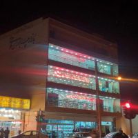 مغازه-هم-کف-درب-وسط-دید-کامل