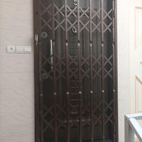 حفاظ اکاردیونی محافظ درب آپارتمان با قفل توکار|مصالح و تجهیزات ساختمان|تهران, خانی‌آباد|دیوار