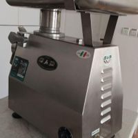 چرخ گوشت ایتالیایی SAPچرخگوشت صنعتی رومیزی گیربکسی|خردکن، آسیاب، غذاساز|تهران, اکباتان|دیوار