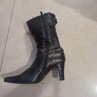 کفش پوست ماری براق و یک جفت بوت پاشنه دار مجلسی|کیف، کفش، کمربند|تهران, باغ فیض|دیوار