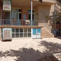 ویلایی-باصفا-مشجر-حیاط-جلو-پارکینگ-مسقف