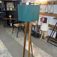 آباژور سه پایه چوبی|چراغ خواب و آباژور|شیراز, وصال|دیوار
