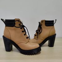کفش نیم بوت برند محشر Dr Martens اورجینال ۴۱/۴۲|کیف، کفش، کمربند|تهران, درکه|دیوار