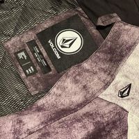 کاپشن اسکی و اسنوبرد ولکام سایز لارج volcom|ورزش‌های زمستانی|تهران, سعادت‌آباد|دیوار