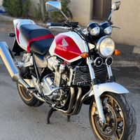 cb1300در حد خشک بی رنگ و بی چین2004عروسک|موتورسیکلت|تهران, آرژانتین|دیوار