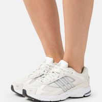 کفش اورجینال Adidas مدل response cl white سایز ۳۸|کیف، کفش، کمربند|تهران, قیطریه|دیوار