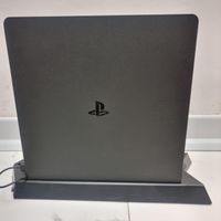 ps4 slim 1t با دو دسته و پایه ی شارژ|کنسول، بازی ویدئویی و آنلاین|تهران, تجریش|دیوار