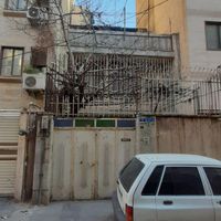 خانه ویلایی حیاطدار دربست دارای دوطبقه و نیم|اجارهٔ خانه و ویلا|تهران, شبیری|دیوار