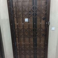حفاظ اکاردیونی محافظ درب آپارتمان با قفل توکار|مصالح و تجهیزات ساختمان|تهران, خانی‌آباد|دیوار